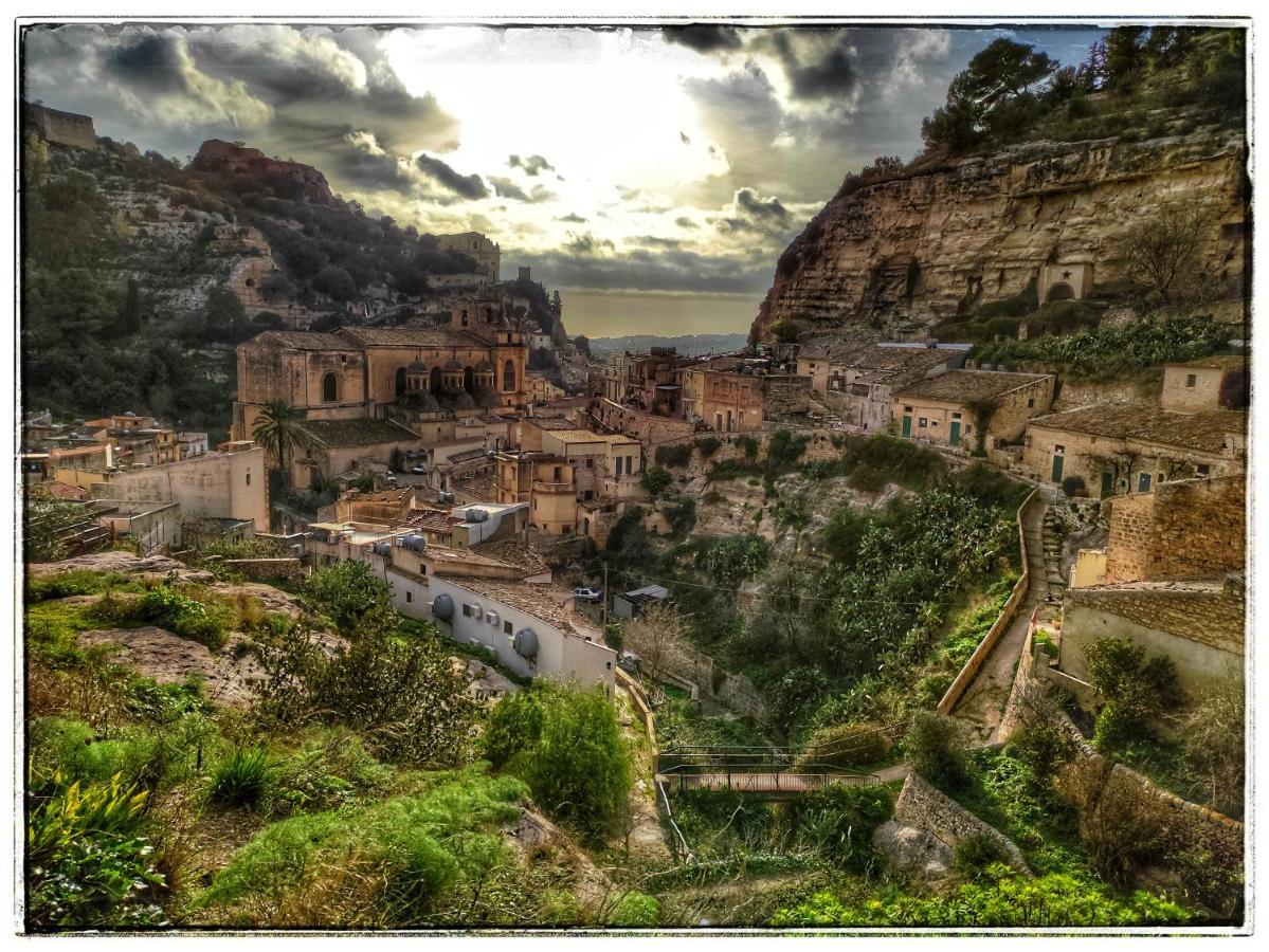 Lilibeth Houses - Charming & Lovely Views Scicli Buitenkant foto