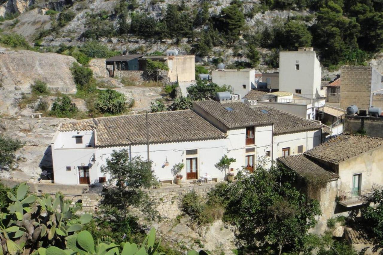 Lilibeth Houses - Charming & Lovely Views Scicli Buitenkant foto