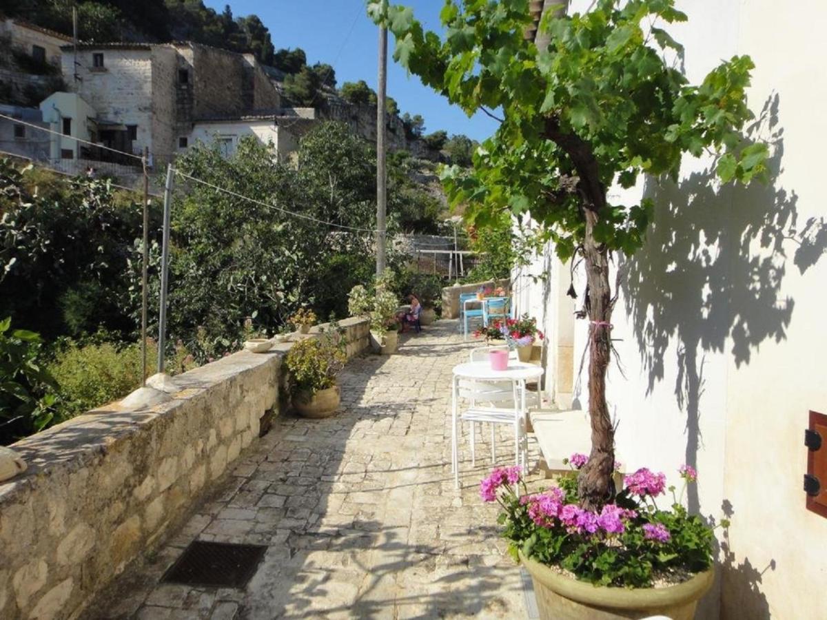 Lilibeth Houses - Charming & Lovely Views Scicli Buitenkant foto