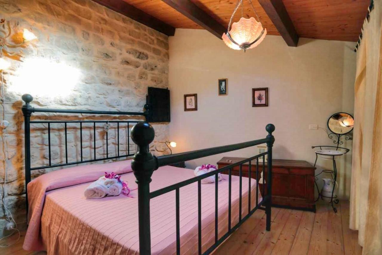 Lilibeth Houses - Charming & Lovely Views Scicli Buitenkant foto