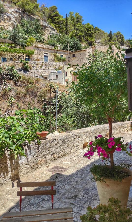 Lilibeth Houses - Charming & Lovely Views Scicli Buitenkant foto